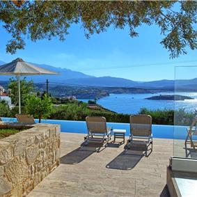 5 bedroom luxury villa with infinity pool, sea views and tennis court near Chania, sleeps 10